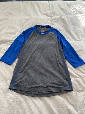 Nike baseball Gray & Blue Raglan Long Sleeve Dri-FIT Shirt size large
